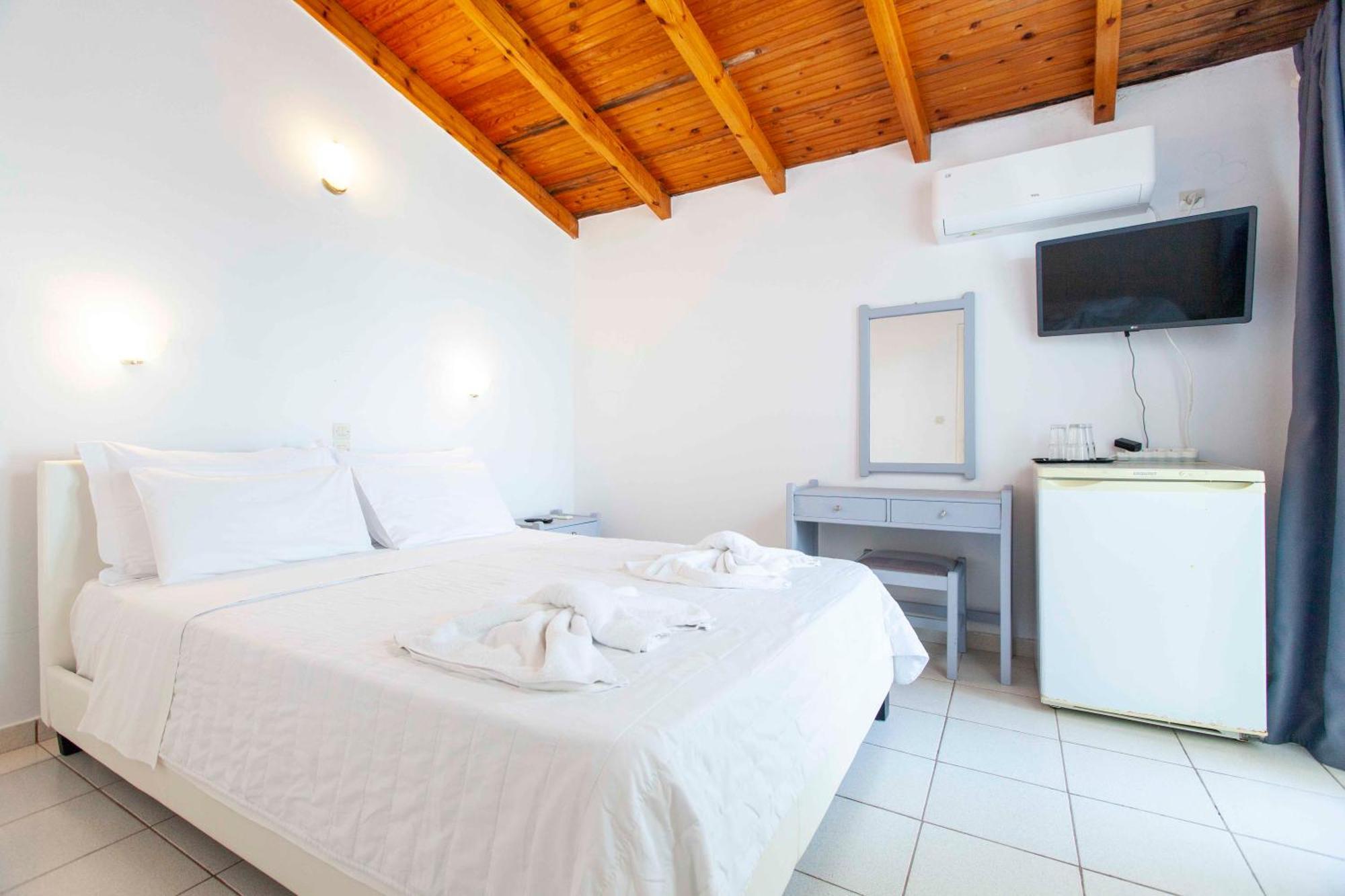 Kontogoni Rooms Elafonissos Buitenkant foto
